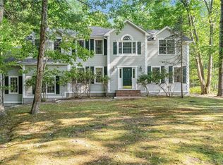 29 Forest Ln, East Greenwich, RI 02818