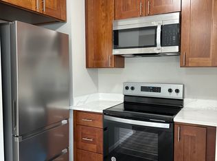 11914 1st Ave SW APT 3, Seattle, WA 98146