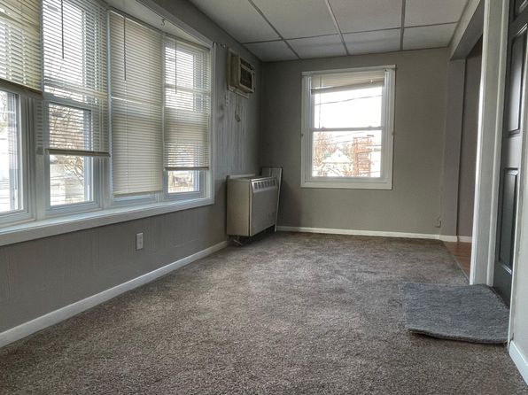908 West Ave APT 3