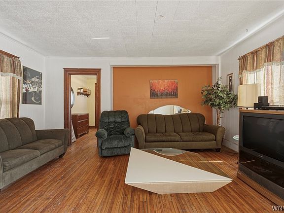 4th image of 64 Verplanck St
