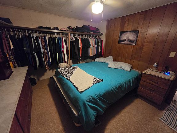 5th image of 618 Jenny Wren Rd