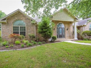 1701 Mayflower Rd, Bentonville, AR 72712