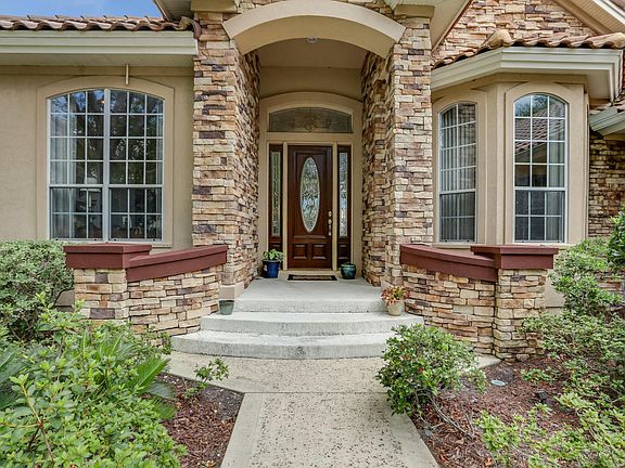2nd image of 101 Tiffany Ct