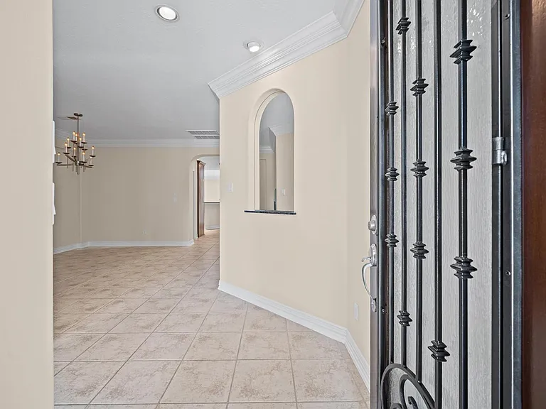 2047 Palm Forest Ln — Photo 4