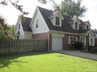 303 N Van Buren Ave, Saint Louis, MO 63122