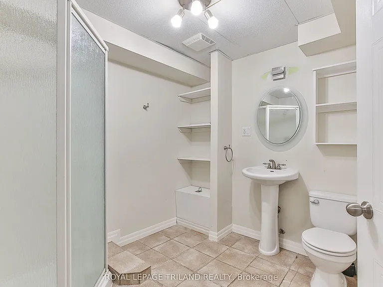 952 Thistledown Way — Photo 37