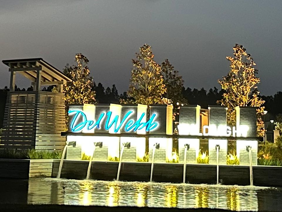 Del Webb Wildlight, 24 hour guard gated community. Location location!