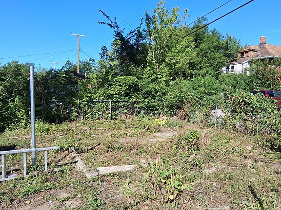 3rd image of 4632 Allendale St