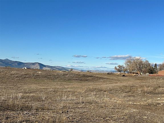 5th image of Nhn Red Barn Rd