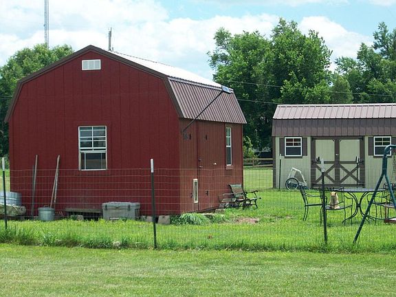 3rd image of 785 N Aster Ln
