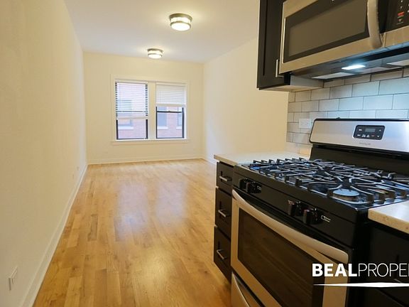 4th image of 2207 W Eastwood Ave #2N