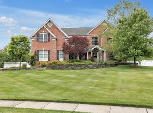 3 Elkridge Way, Manalapan, NJ 07726
