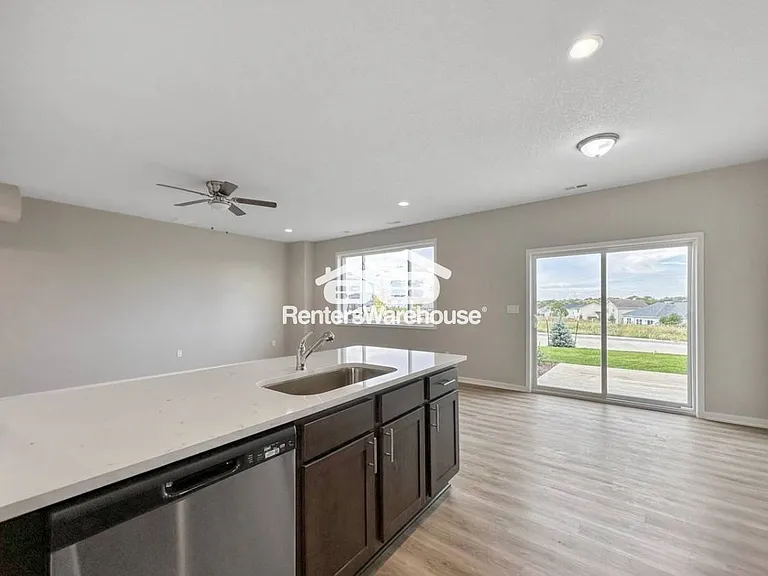 7000 Lake Ridge Ave #13 — Photo 6