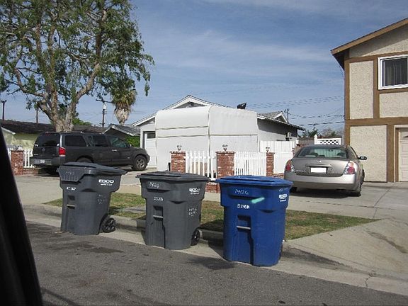 3rd image of 14420 Ermita Ave