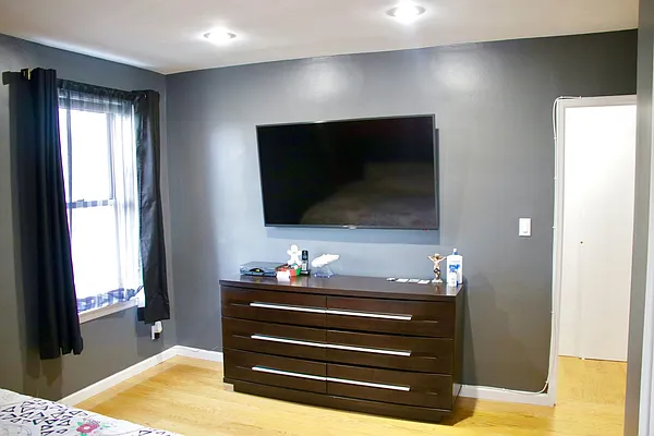 Sold by Century 21 Unique Realty | media 8