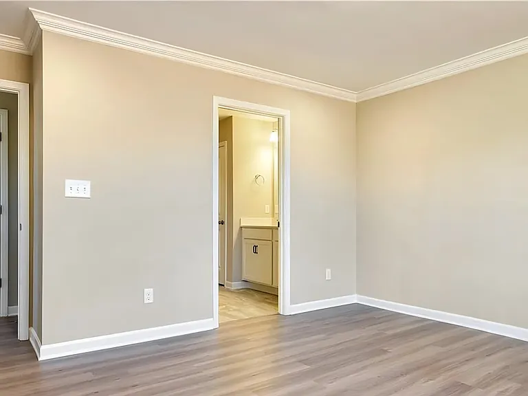 3907 Straw Hat Rd — Photo 1
