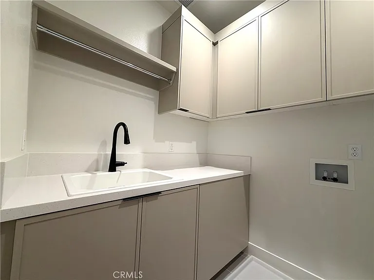 208 Maricopa — Photo 27