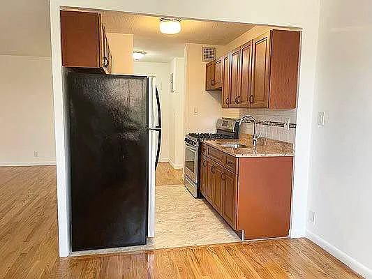 Rented by Bruma Realty LLC | media 4
