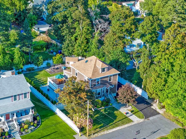 22 Wilson Ave, Braintree, MA 02184