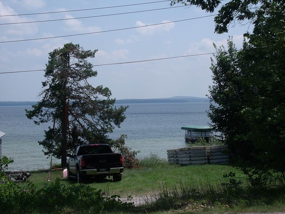 1st image of 1400 Topinabee Shore Dr