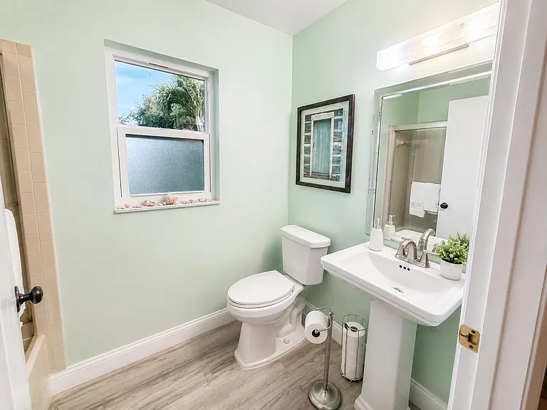 18959 Cherborg Dr — Photo 12