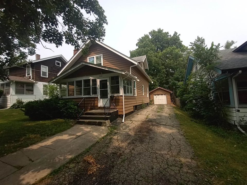 1st image of 306 Foster Ave