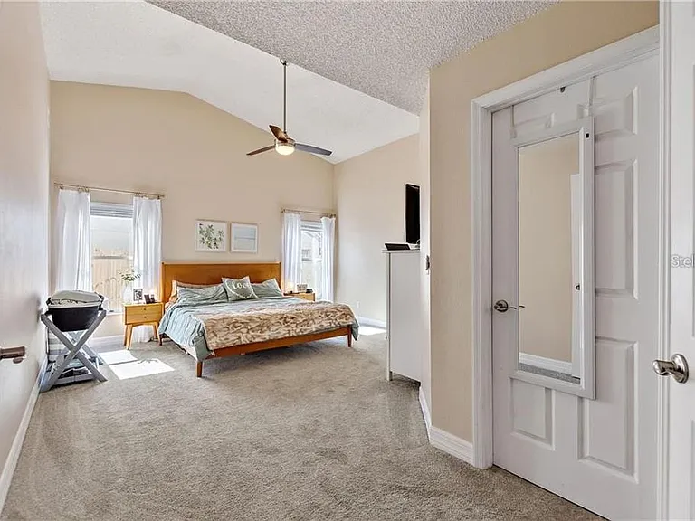 3662 Chatham Dr — Photo 13