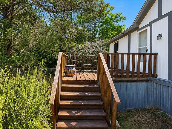 4th image of 4414 Apple Tree Ct