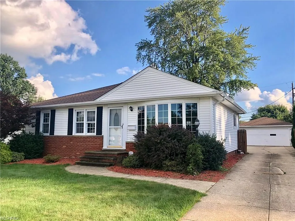 3421 Jeanne Dr photo 1