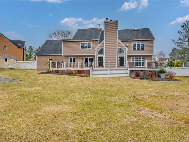 745 Iris Ct — Photo 37
