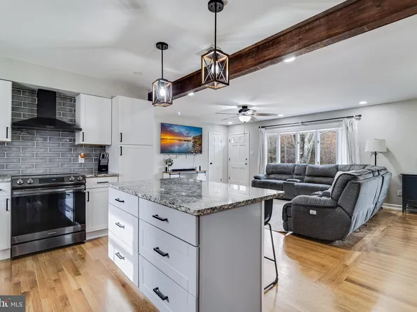 9675 Kline Dr, La Plata, MD 20646