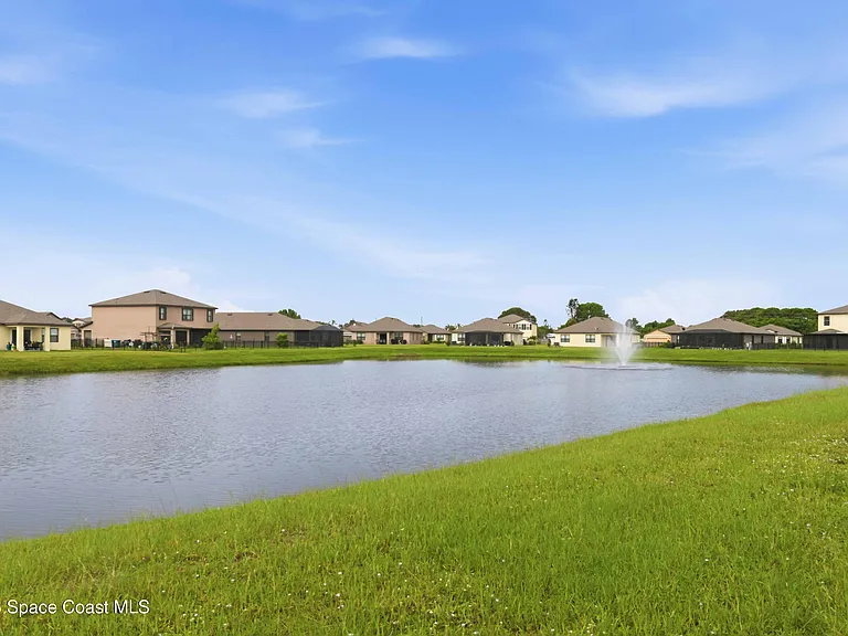 5349 Waterfall Pl — Photo 30