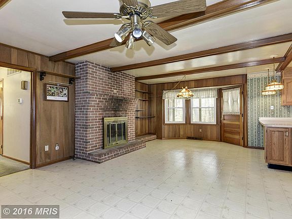 3rd image of 2402 Walden Way