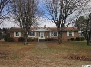402 Anne St, Lexington, NC 27295
