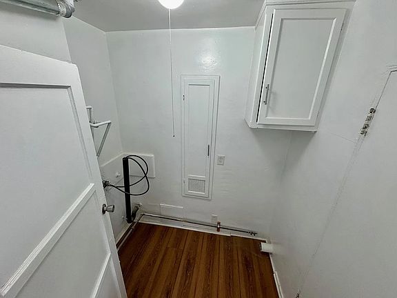 5th image of 4918 1/2 Pickford St #M1