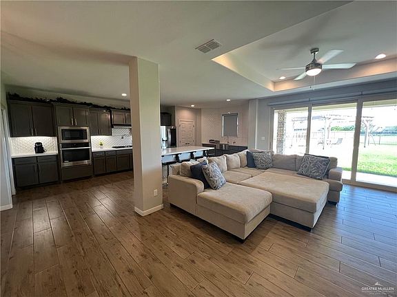 3rd image of 5109 Lost Creek Ln