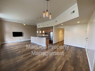 900 Barton St UNIT 102, Fredericksburg, VA 22401
