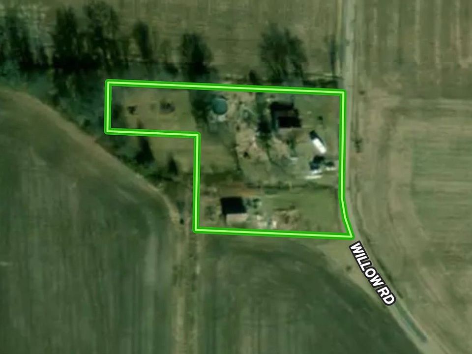 1st image of 2165 Willow Rd