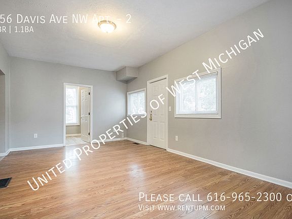 5th image of 956 Davis Ave NW #2