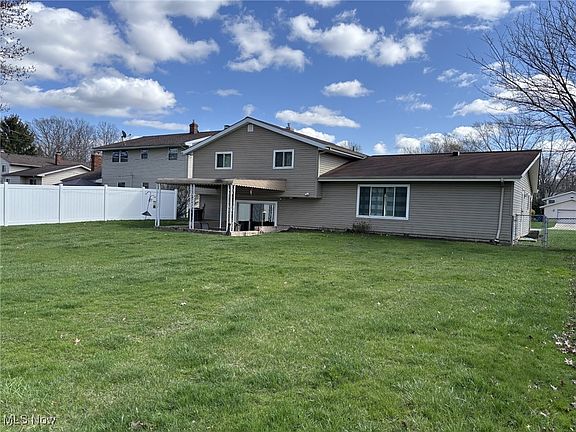 4th image of 26792 Driscoll Ln