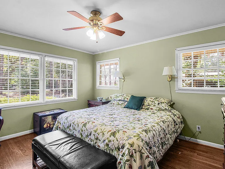 4637 Oakview Dr — Photo 19