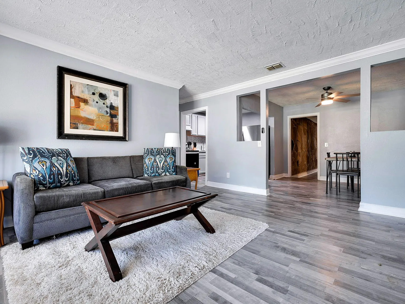 4 bed, 2.0 bath, 2289 sqft, $663 — Photo 4