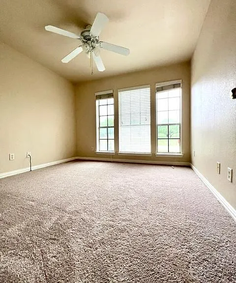 540 Highridge Dr — Photo 22