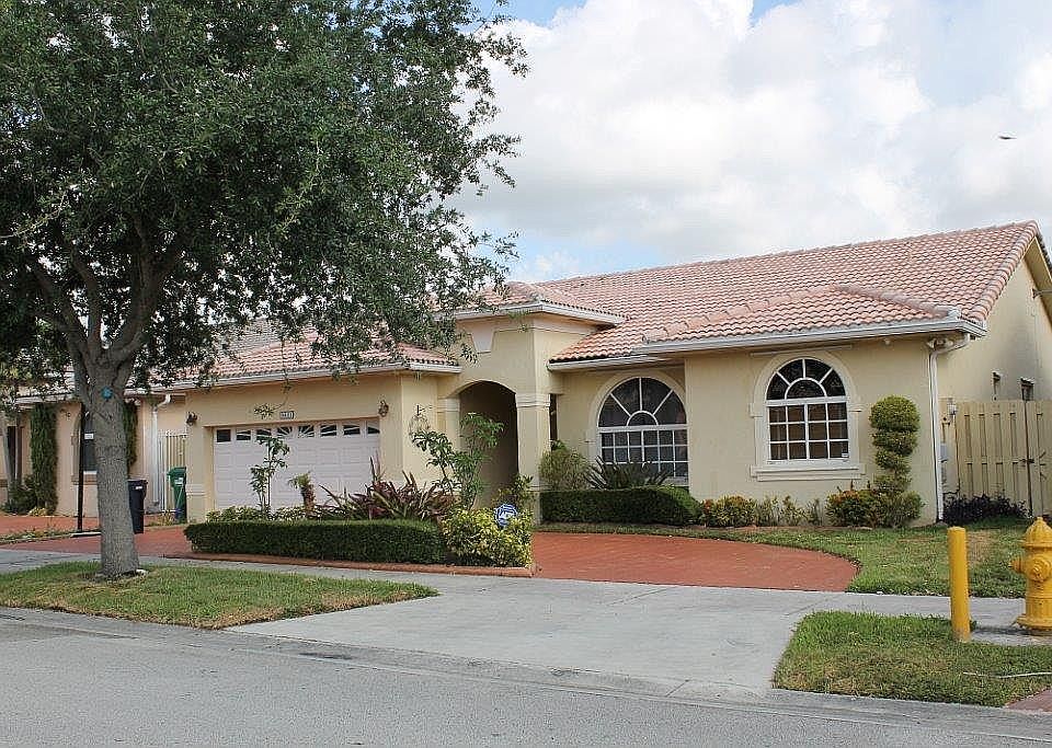 1st image of 8803 NW 142nd Ln