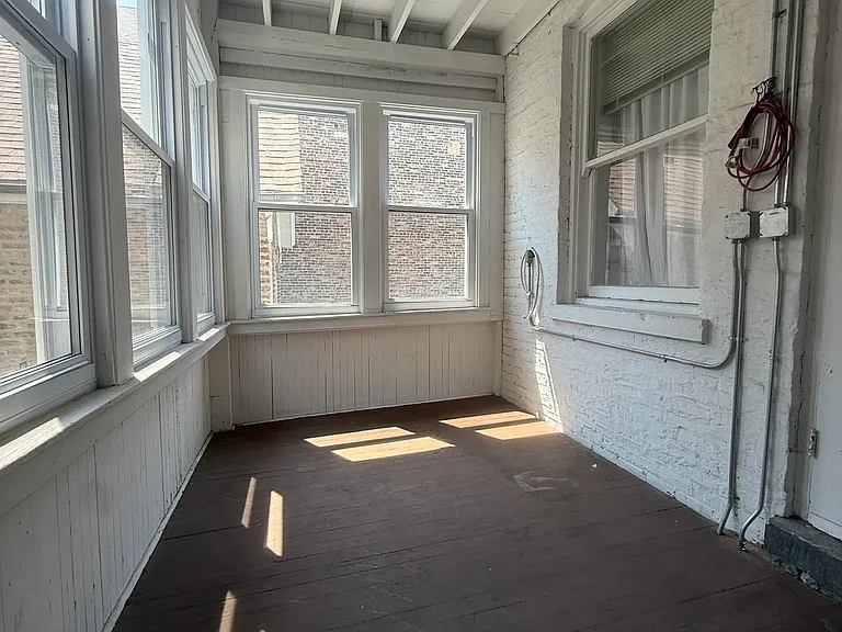 2353 S Whipple St #2F — Photo 27
