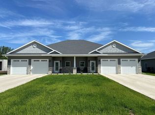 2086 Three Elms Park Rd UNIT 10, Independence, IA 50644