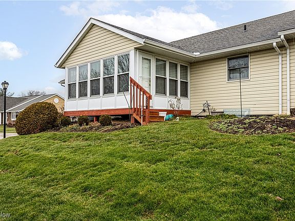 5th image of 229 Park Place Dr Unit 102
