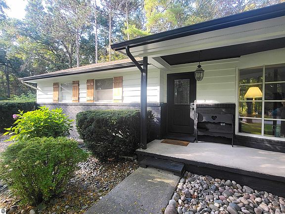 4th image of 6753 Roanoak Rd