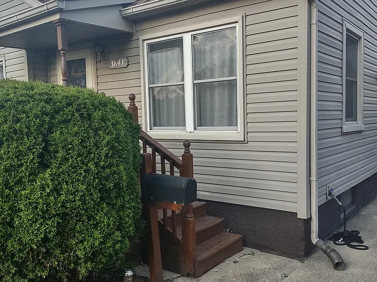 3841 S Hubbard St — Photo 10