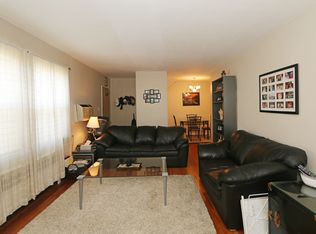 7138 Little Neck Pkwy, Glen Oaks, NY 11004